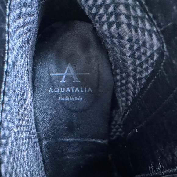 Aquatalia Marilisa Croc Embossed Black Leather Booties, size 6.5 - Picture 11 of 11